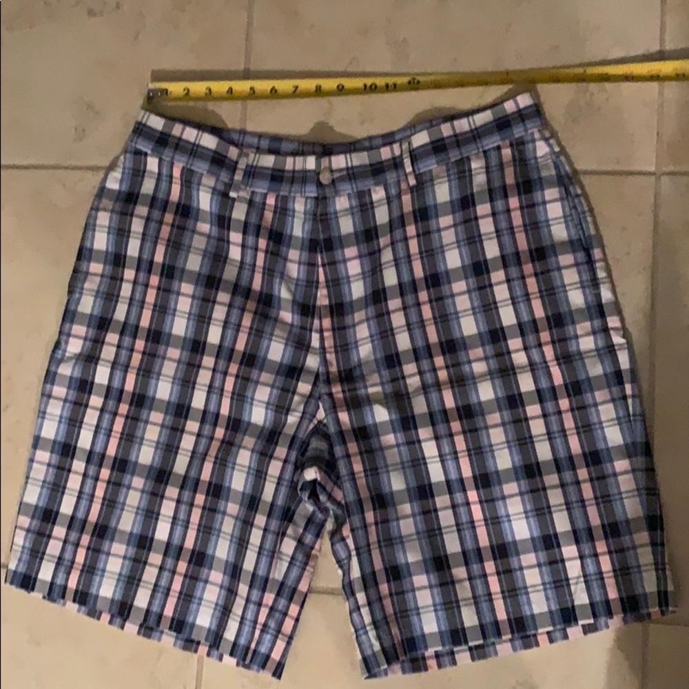 Men’s Pro Tour golf shorts size 38